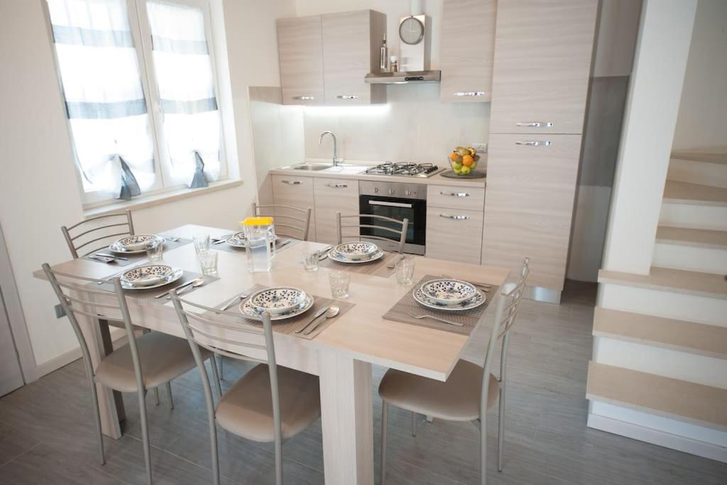 Casa Gemma - Big Family House With Free Parking San Giovanni Lupatoto Exterior foto
