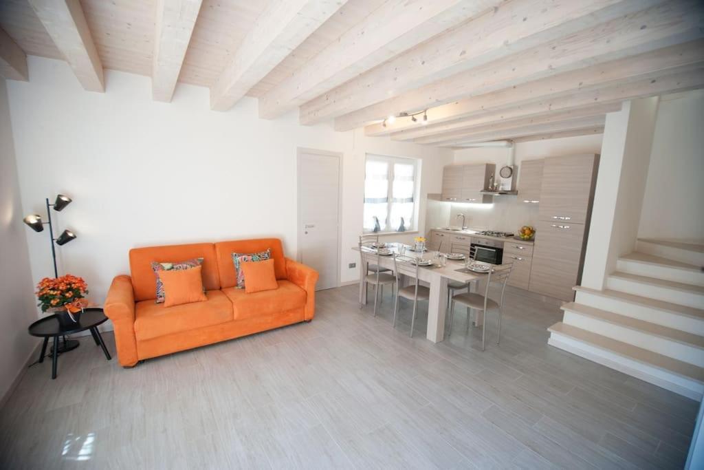 Casa Gemma - Big Family House With Free Parking San Giovanni Lupatoto Exterior foto